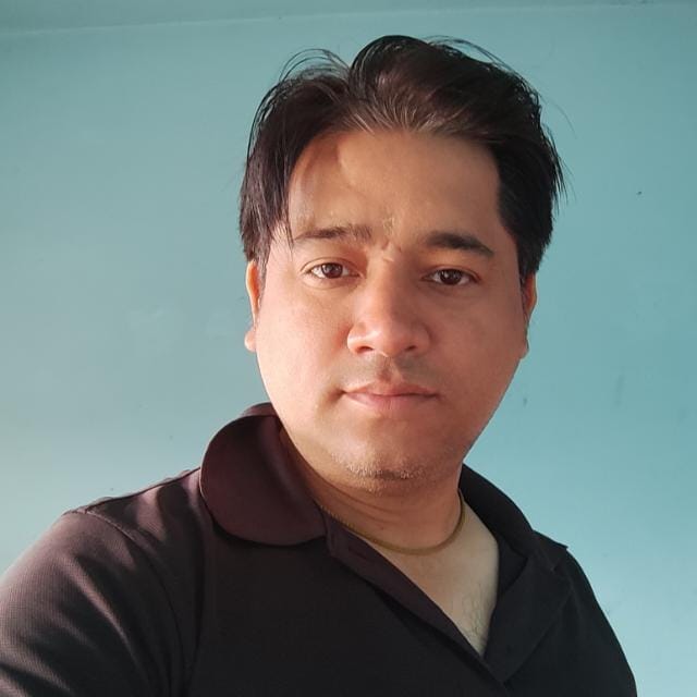 Portrait of Founder Pradeep Negi